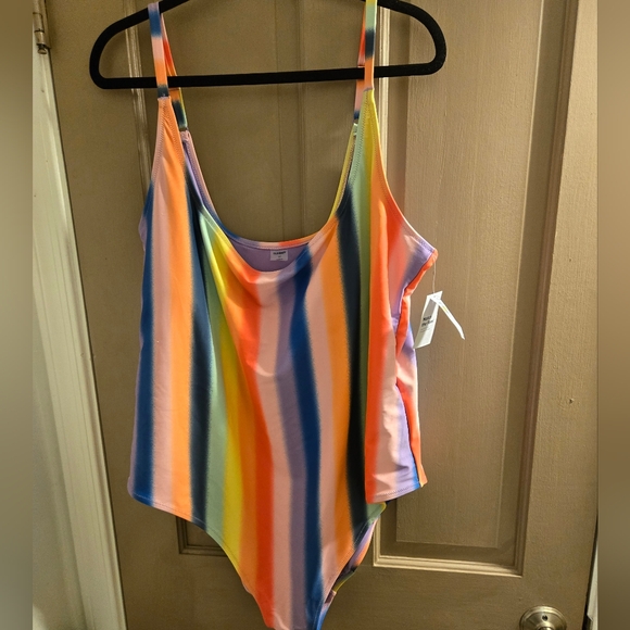 New Old Navy 4x one piece multicolor stripe swimsuit - Picture 2 of 5